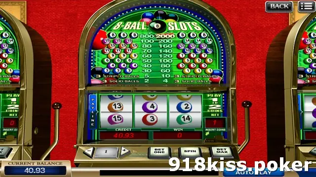 8-Ball Slots three-reel machine on 918Kiss with numbered pool balls on the reels and a green pay table showing 800 and 2000 at the top